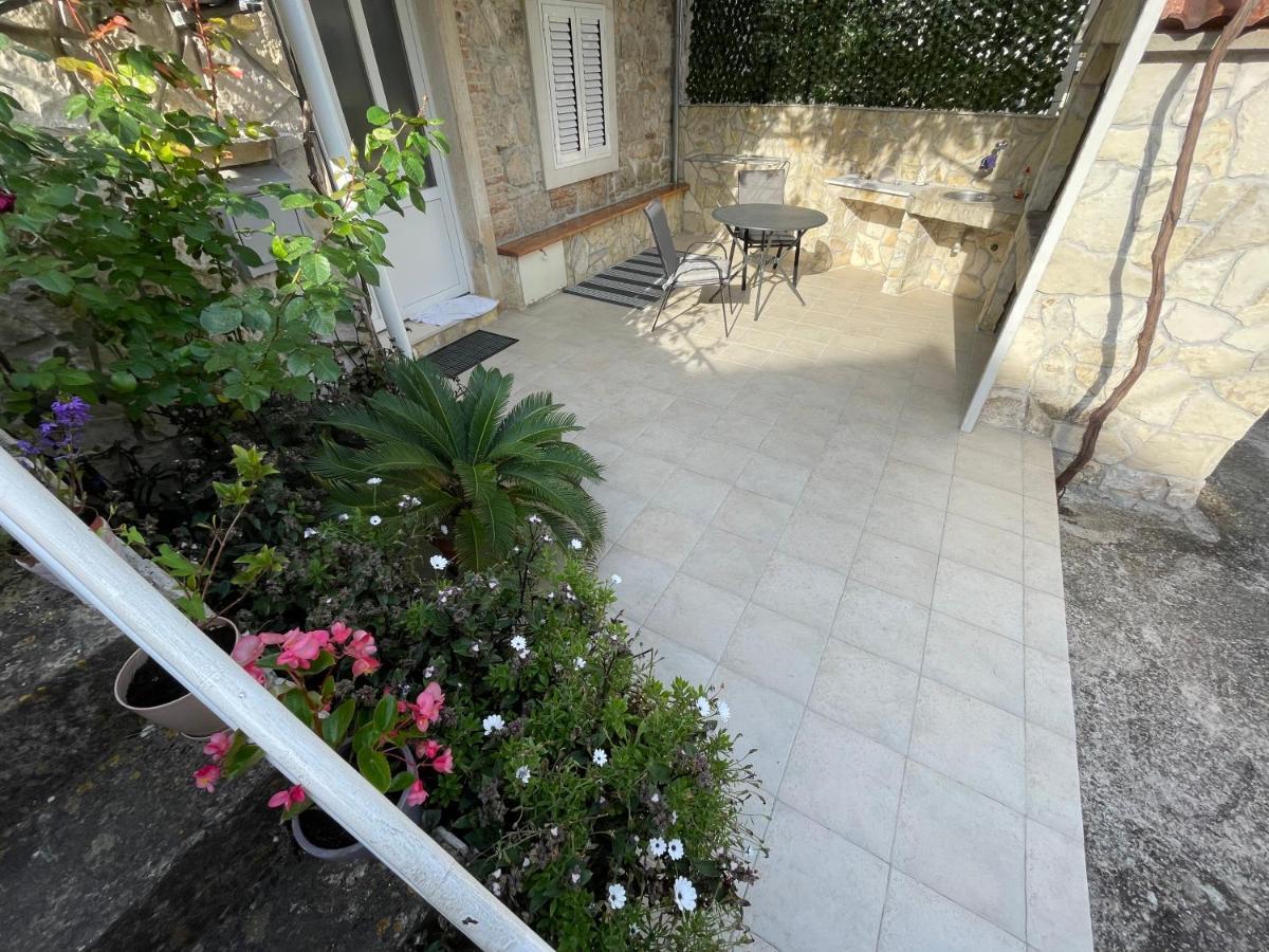 Studio Apartment Klaric Vis Exterior foto