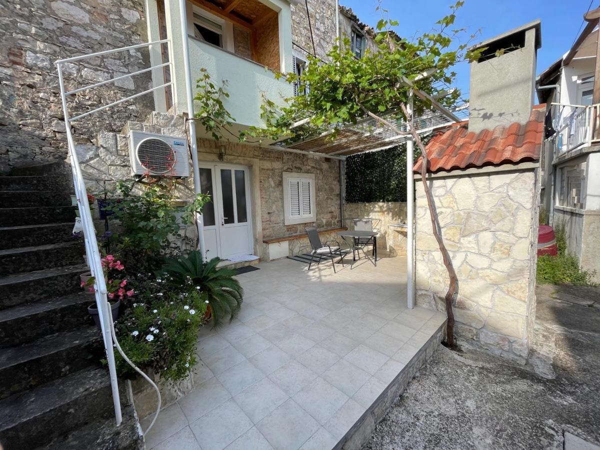 Studio Apartment Klaric Vis Exterior foto