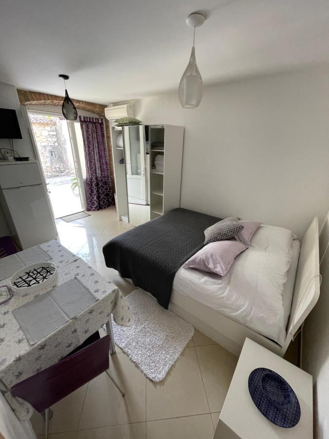 Studio Apartment Klaric Vis Exterior foto