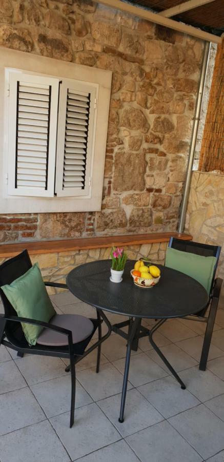 Studio Apartment Klaric Vis Exterior foto
